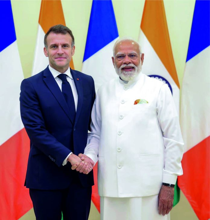 MODI WITH FRANCE PRESIDENT G7