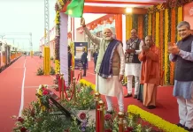 વડાપ્રધાન નરેન્દ્ર મોદીએ 75 આધુનિક રેલવે સ્ટેશનો દેશને સમર્પિત કર્યા